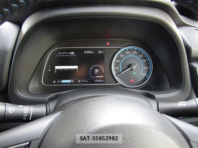 Nissan LEAF 2022-06 7501197-4