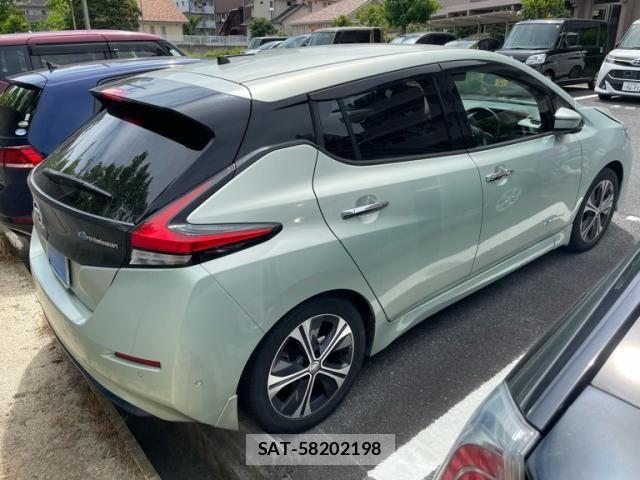 Nissan LEAF 2018-08 7501202-2