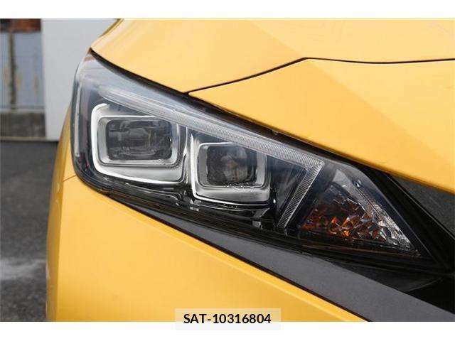 Nissan LEAF 2018-10 7562332-9