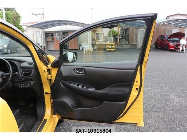 Nissan LEAF 2018-10 7562332-23