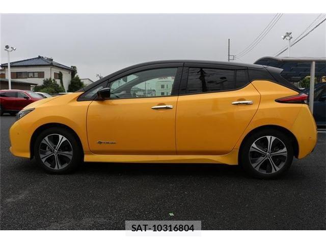 Nissan LEAF 2018-10 7562332-7
