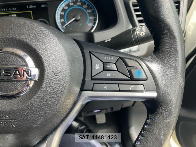Nissan LEAF 2019-08 7562331-15