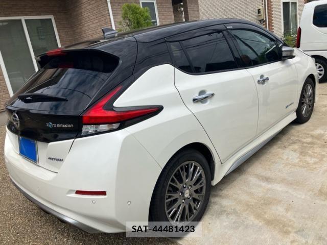 Nissan LEAF 2019-08 7562331-4