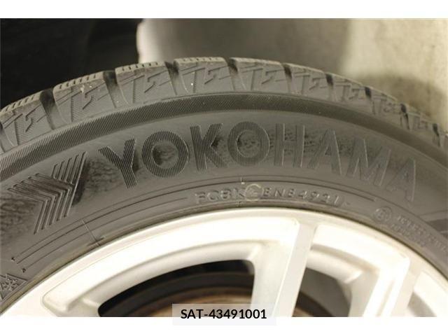 Nissan LEAF 2021-12 7562330-25