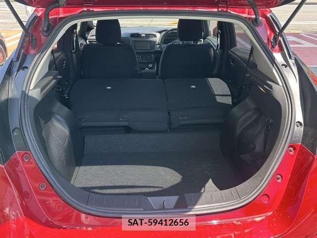 Nissan LEAF 2021-08 7617516-10