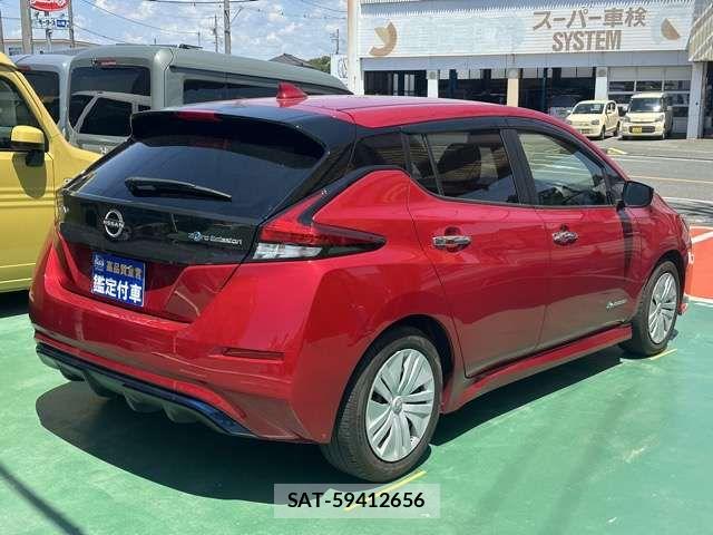 Nissan LEAF 2021-08 7617516-11