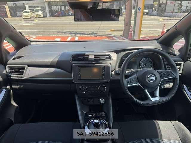 Nissan LEAF 2021-08 7617516-6
