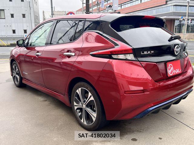 Nissan LEAF 2017-10 7617518-22