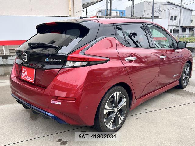 Nissan LEAF 2017-10 7617518-2