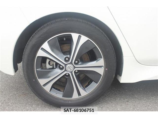 Nissan LEAF 2018-01 7617517-22