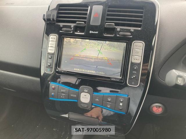Nissan LEAF 2014-07 7617521-12