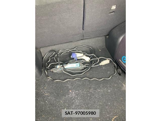 Nissan LEAF 2014-07 7617521-14
