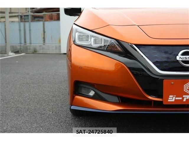 Nissan LEAF 2020-10 7617515-25