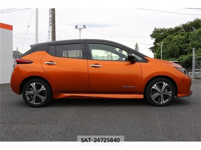 Nissan LEAF 2020-10 7617515-8