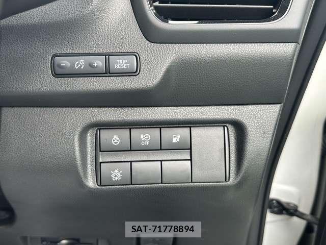 Nissan LEAF 2020-03 7617513-15