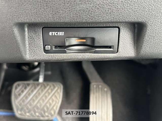 Nissan LEAF 2020-03 7617513-16
