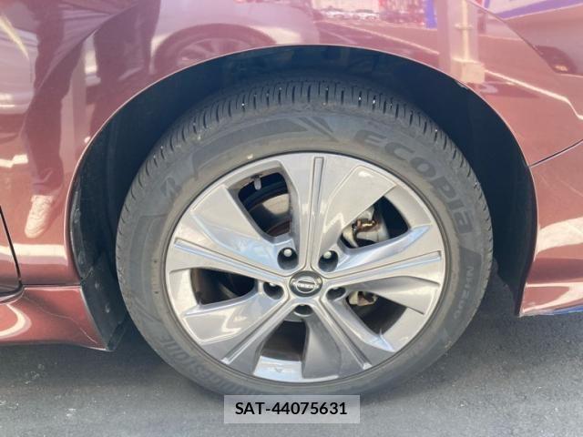 Nissan LEAF 2022-01 7724906-10