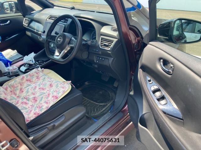 Nissan LEAF 2022-01 7724906-11