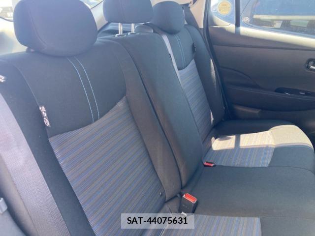 Nissan LEAF 2022-01 7724906-14