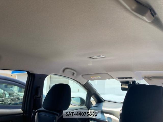 Nissan LEAF 2022-01 7724906-15