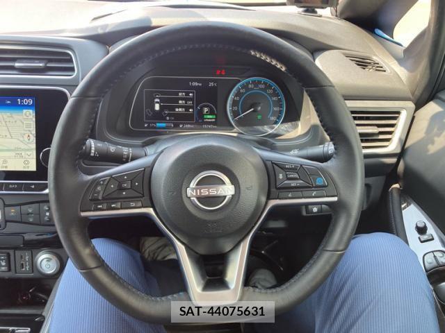 Nissan LEAF 2022-01 7724906-16