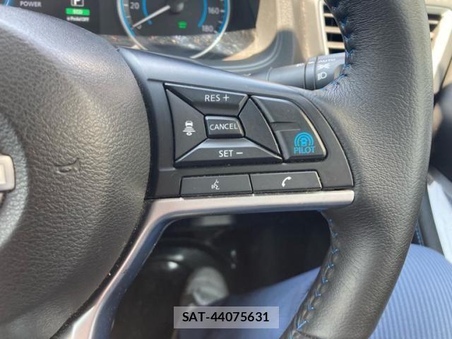 Nissan LEAF 2022-01 7724906-18