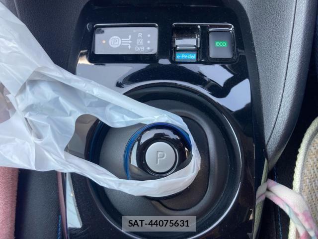 Nissan LEAF 2022-01 7724906-23