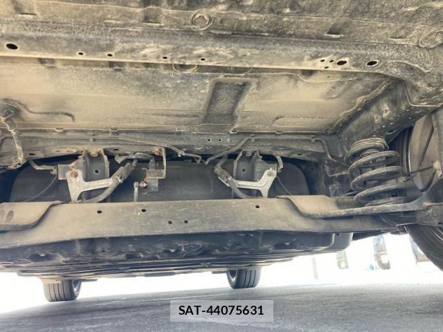 Nissan LEAF 2022-01 7724906-5