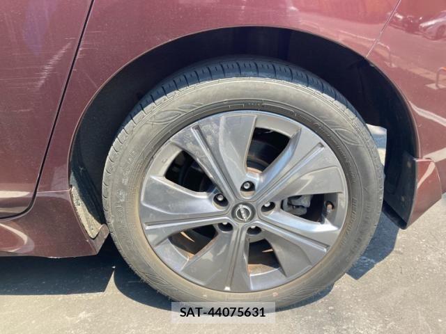 Nissan LEAF 2022-01 7724906-8