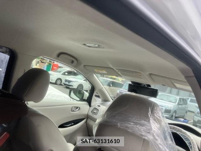 Nissan LEAF 2017-07 7724918-17