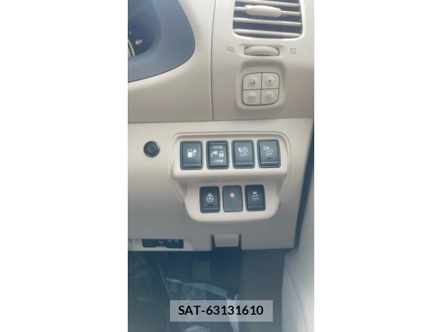 Nissan LEAF 2017-07 7724918-21