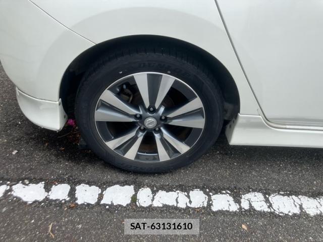 Nissan LEAF 2017-07 7724918-6