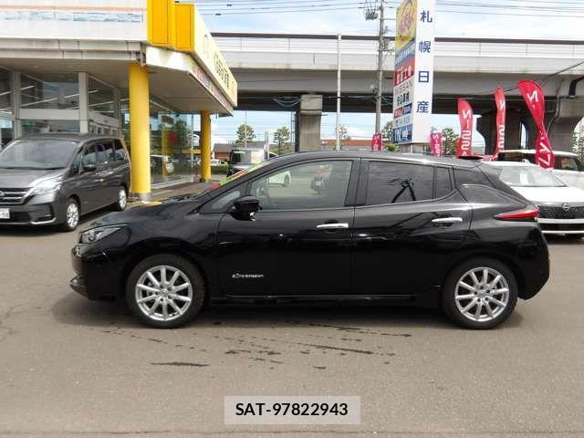 Nissan LEAF 2018-02 7724908-2