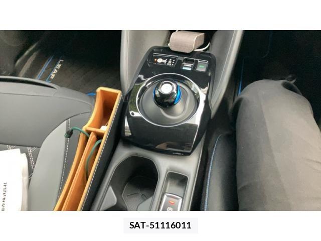 Nissan LEAF 2022-07 7786317-18