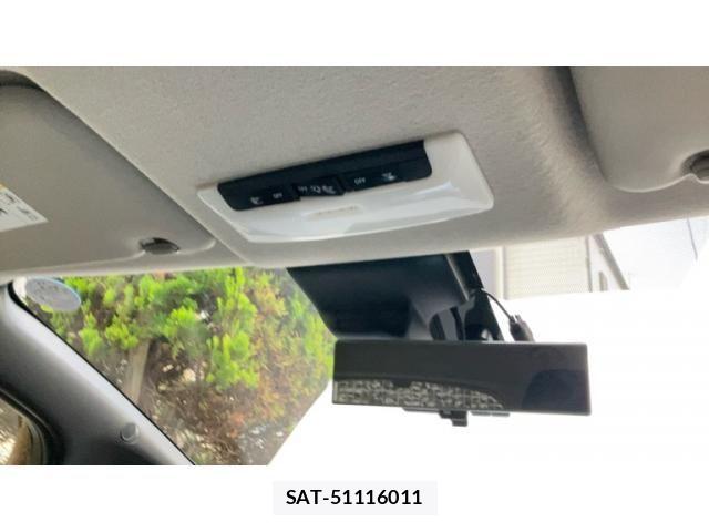 Nissan LEAF 2022-07 7786317-24