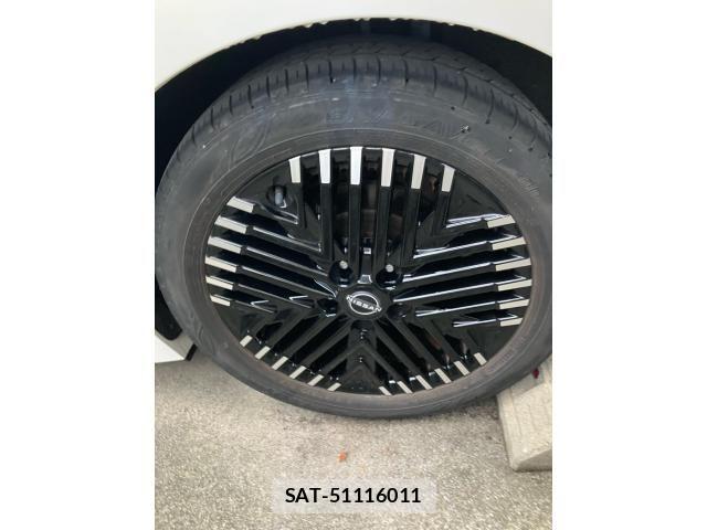 Nissan LEAF 2022-07 7786317-7