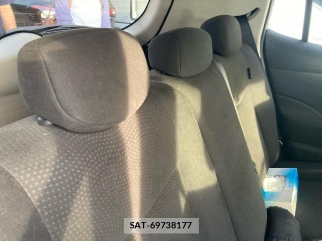 Nissan LEAF 2016-01 7786304-9