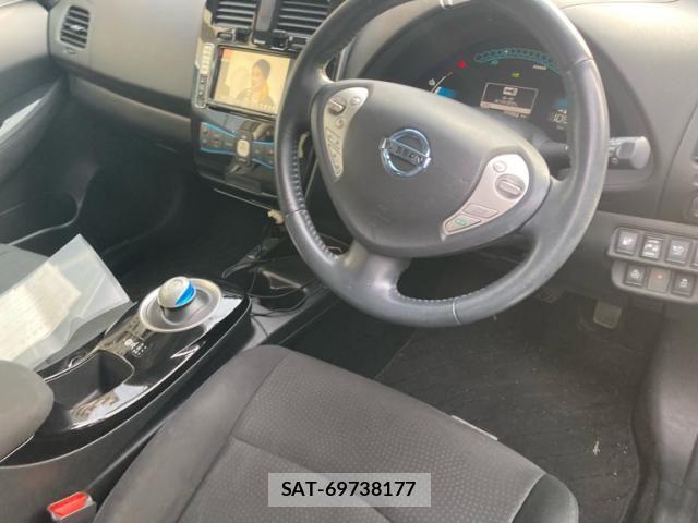 Nissan LEAF 2016-01 7786304-12
