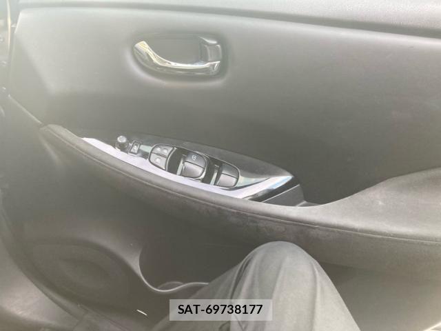 Nissan LEAF 2016-01 7786304-14