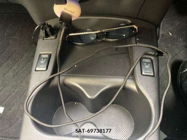 Nissan LEAF 2016-01 7786304-18