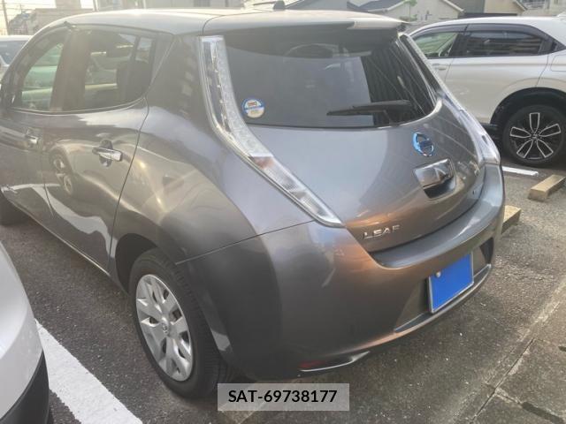 Nissan LEAF 2016-01 7786304-3