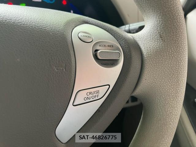 Nissan LEAF 2011-08 7786301-13