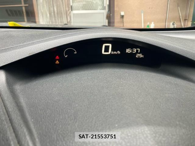 Nissan LEAF 2013-01 7786302-16