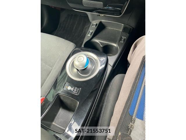 Nissan LEAF 2013-01 7786302-17