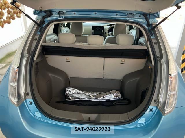 Nissan LEAF 2016-01 7786303-11