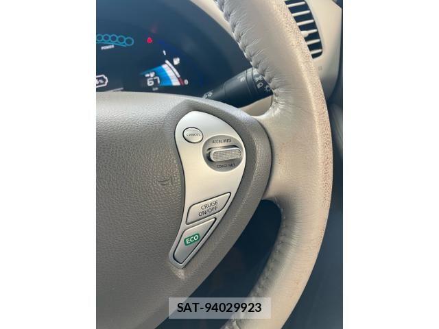 Nissan LEAF 2016-01 7786303-20