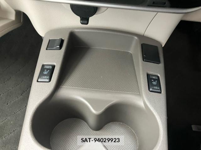 Nissan LEAF 2016-01 7786303-25
