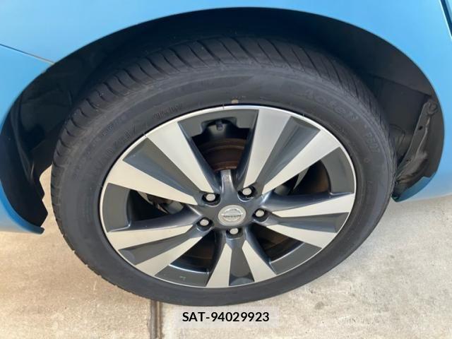 Nissan LEAF 2016-01 7786303-6