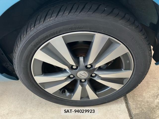 Nissan LEAF 2016-01 7786303-7