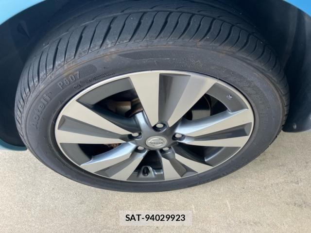 Nissan LEAF 2016-01 7786303-8